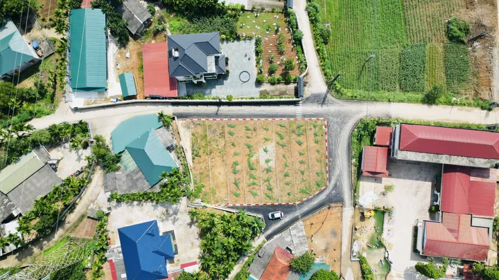 💎 ĐẤT NỀN 2 MẶT TIỀN – VIEW SÔNG ĐÀ CỰC HIẾM TẠI TRUNG TÂM TP. HÒA BÌNH! 🌊
💰 Chỉ từ 6xx TRIỆU/LÔ – Sổ đỏ trao tay – Nhận nền xây dựng ngay!