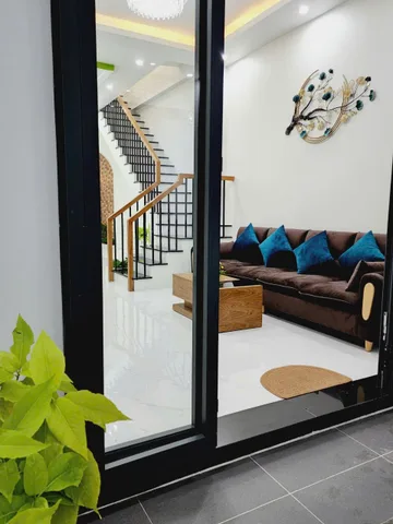 Bán nhà Mặt kinh doanh, hướng Tây, sổ riêng hoàn công, 3PN, SX.Hơi