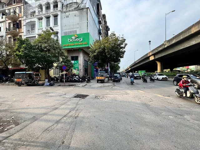 BÁN TÒA NHÀ MẶT PHỐ NGUYỄN XIỂN. 100M2 - 8 TẦNG, XÂY MỚI, THANG MÁY.