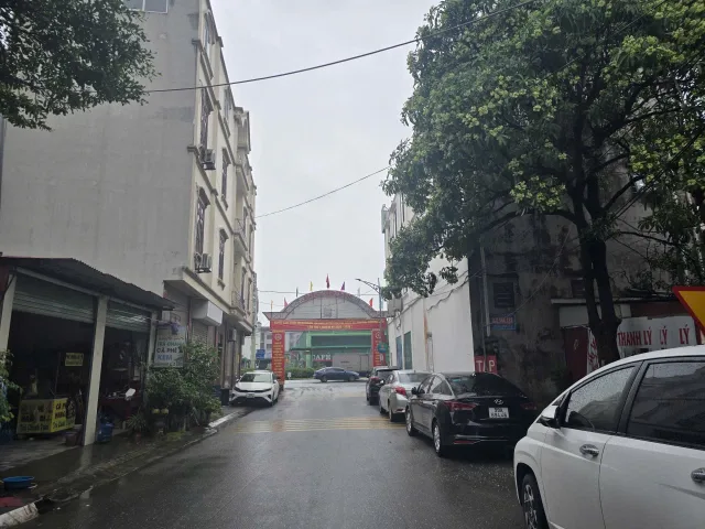 Bán 90m đất trục xương cá cách 2 lô ra đường 18. Thôn mao dộc phượng mao quế võ. Trung tâm khu công nghiệp quế võ. Phường quế võ bắc ninh