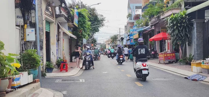 BÁN NHÀ ĐƯỜNG SỐ 22, BÌNH CHIỂU - 100m2 - GIÁ 5.2 TỶ