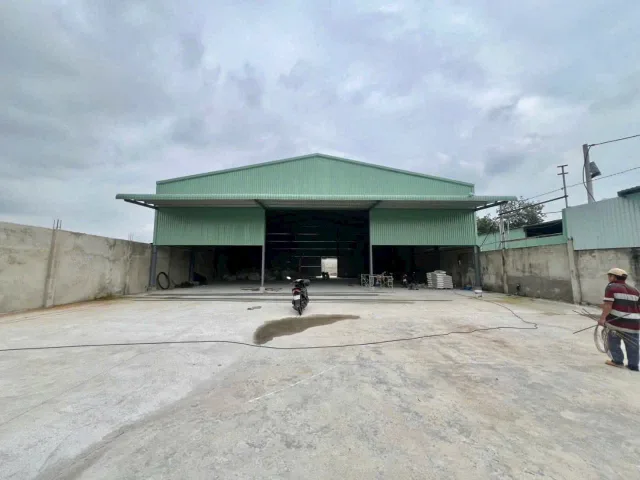 Cho Thuê Nhà Xưởng Nam Tân Uyên, Bình Dương.
- Diện Tích Khuôn Viên Đất : 4.600m2
- Diện Tích Xưởng : 2.600 m2 ( Khuôn Viên Riêng )
- Nhà Văn Phòng : 220m2
- Hệ Thống PCCC Tự Động Nghiệm Thu