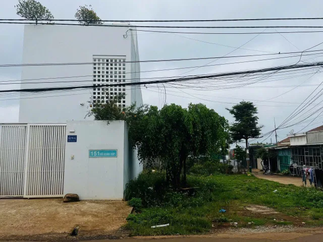 Bán đất 104.7m² ngang 5m giá 3.95 tỷ Phường Buôn Ma Thuột ngưng bán