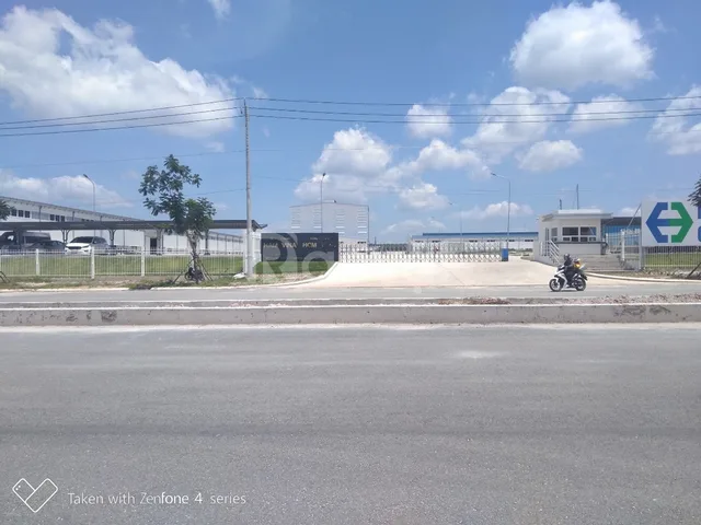 4 LÔ CẦN BÁN GẤP 20X50=1000M2 TC SHR NGAY CHỢ ĐƯỜNG 18M GIÁ 290TR/s