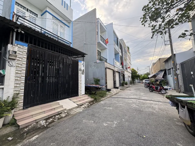 BÁN ĐẤT ĐƯỜNG SỐ 10, LINH XUÂN - KHU PHÂN LÔ - 65m2 - GIÁ 4.9 TỶ