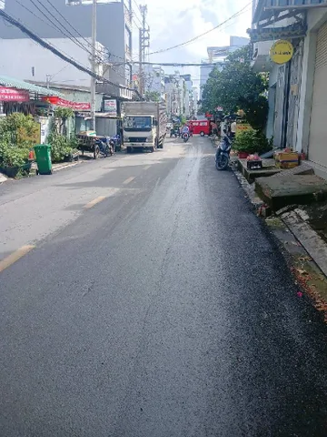 BÁN NHÀ KẾ BÊN LÊ VĂN QUỚI DTSD 96 M2 HẺM XE HƠI 6M THÔNG NHIK 3 TỶ
#tandatnhapho 0918.589.234