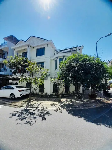 BÁN BIỆT THỰ LÔ GÓC - HÀ QUANG 2, NHA TRANG nhà 184m² ngang 12m giá 16.8 tỷ Phường Nam Nha Trang