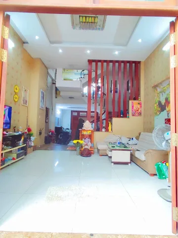 Nhà Hai Mặt Tiền - Hẻm 6m Thông - DT: 5x19,8= 99m² , giá 8.4 tỷ Phường Bình Hưng Hòa
