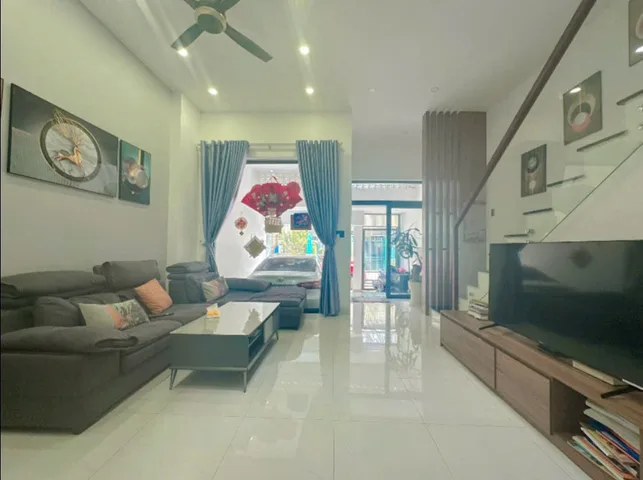Bán nhà 76.9m² ngang 5.6m giá 6.9 tỷ Phường Buôn Ma Thuột