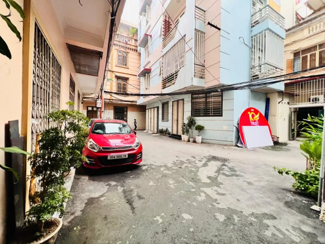 Bán nhà 48.4m² ngang 4m giá 16 tỷ Phường Ô Chợ Dừa