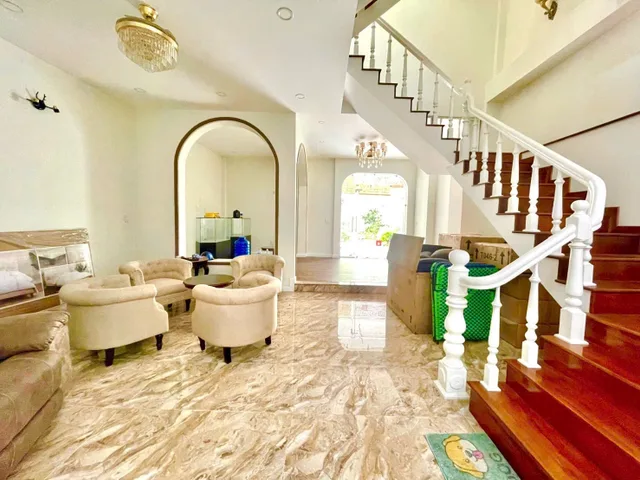 🌴 Bán nhà 3 tầng 70mv( 6.5*10.5), Hoàn công, Hẻm xe hơi. Linh Trung, Thủ Đức.