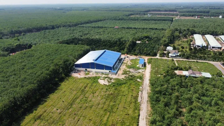 XƯỞNG BÁN BÀNG _ BÌNH DƯƠNG ( CŨ)
🔸️Diện tích đất 1ha5 .
🔸️Đã sẵn skc 3000m. 
🔸️Diện tích Xưởng 3000m.