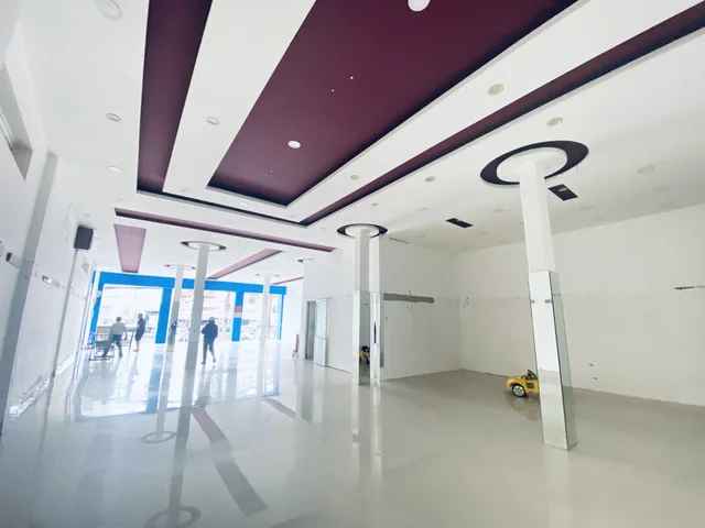CHO THUÊ NHÀ MẶT TIỀN MẬU THÂN RỘNG 11M CÓ THANG MÁY