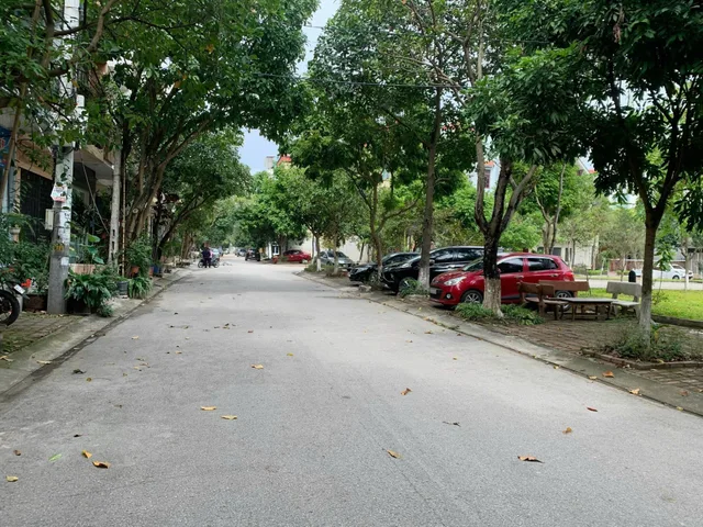 Bán 74m đất giãn dân dãy CL12 khu 3 đại phúc. Nhìn giữa vườn hoa. Làn 2 đường phùng khắc khoan. Phường võ cường bắc ninh