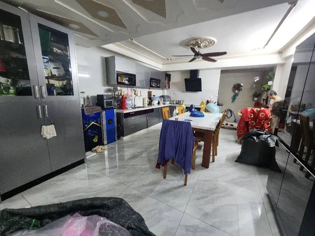 Bán nhà khu VIP Nam Long, Hà Huy Giáp, Quận 12. DT 4.5x20m, 5 tầng, có thang máy, full nội thất gỗ cao cấp, sổ hồng riêng, giá chỉ nhỉnh 10,8 tỷ.