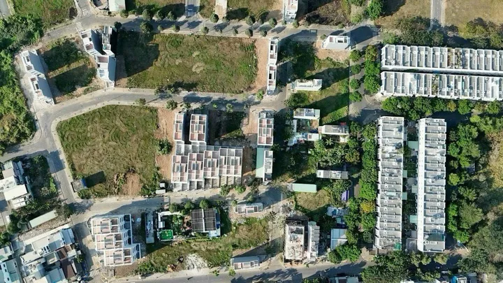 Cần bán gấp lô đất nền ngay mặt tiền đường kcn vsip 2, thuận tiện kinh doanh buôn bán
