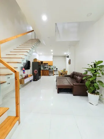 🚗 BÁN NHÀ 3 TẦNG - 71M2( 4/4.8*16.2) - NỞ HẬU - HOÀN CÔNG - TIỆN ÍCH BỔ VÂY - HẺM XE HƠI 10M, VỈA HÈ - GẦN UBND, CHỢ - LONG TRƯỜNG, THỦ ĐỨC.
