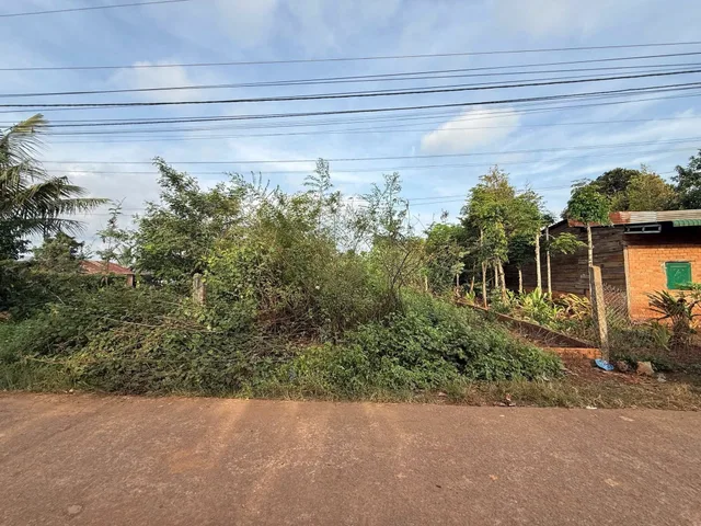Bán đất 371.1m² giá 489 triệu Xã Ea Drông