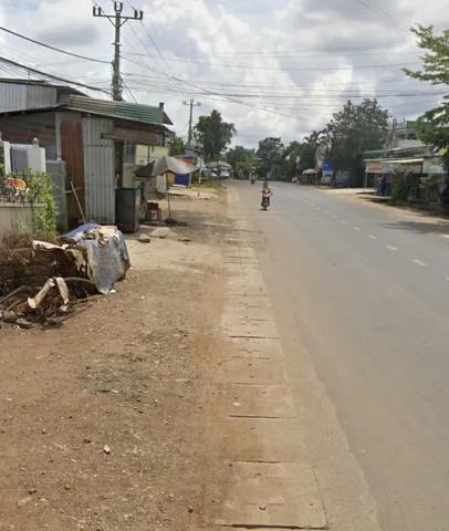 Đất ngay chợ Thôn 6, kinh doanh ngay. 8x22m thổ cư 60m2, bán 1ty200tr
