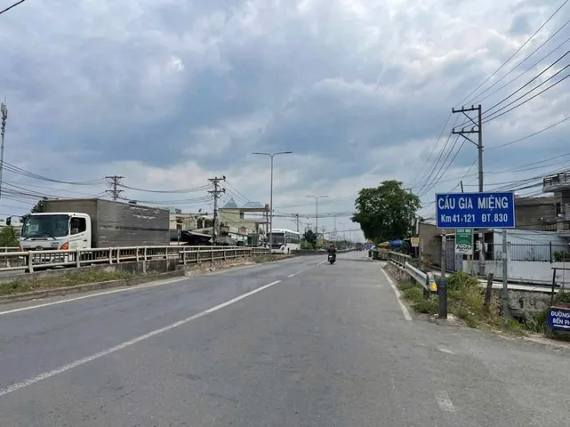 Bán 4.200m2 đất vườn ( có 300m2 thổ) ấp 9 xã Lương Hòa, Bến Lức giá 8,5 tỷ