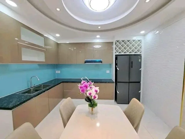 Nhà gần chợ Tân Trụ với diện tích 54.6m2 Hoàng Bật Đạt, Tân Bình. Giá 6.15 tỷ, xây 1 trệt 3 lầu