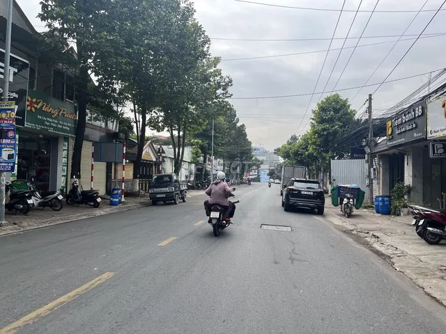 BÁN XƯỞNG 1.900M2 50X38 TRUNG TÂM ĐÔNG HOÀ GẦN BIGC GO