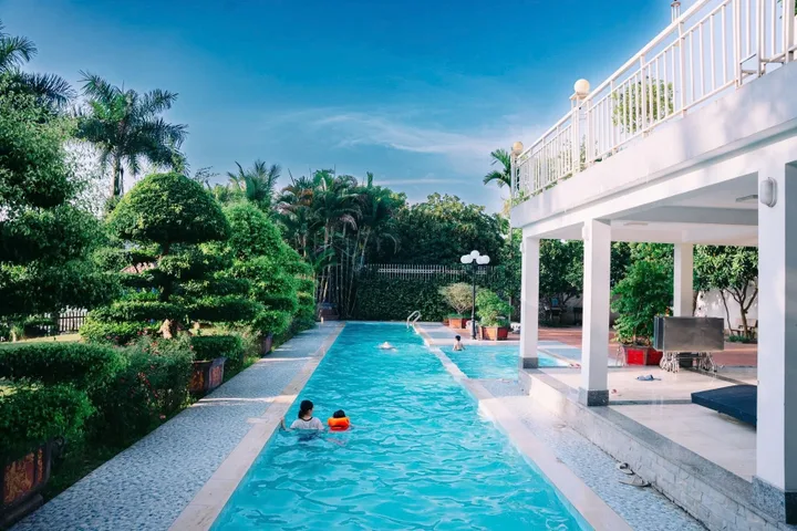 SIÊU PHẨM - BIỆT THỰ BÁM HỒ - 5 TẦNG - 11 PHÒNG - DÒNG TIỀN CỰC TỐT