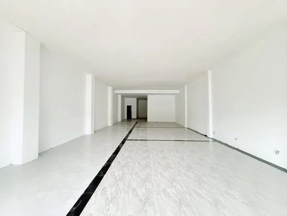 CHO THUÊ NHÀ MẶT TIỀN ĐƯỜNG 30/4 MẶT TIỀN RỘNG 8M