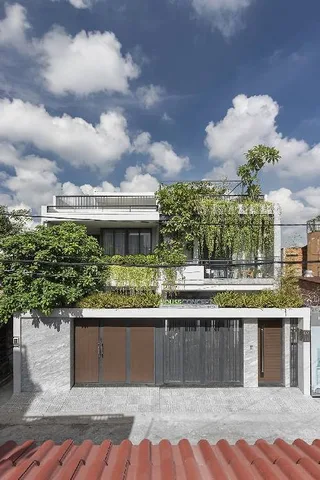 Biệt Thự 3 Tầng - Hẻm 8m Thông, DT: 117m² ngang 5m giá 12 tỷ Phường Tân Sơn