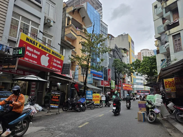 Bán nhà Mặt phố Yên Hòa 56m² ngang 5.2m giá 35.5 tỷ Phường Yên Hòa (LH: Zalo 0862299066)