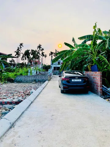 Bán 50 m thôn Đền Lâm Động ngõ ô tô vào tận đất lô góc thoáng . L/ h :076.231.9990 e Thuý