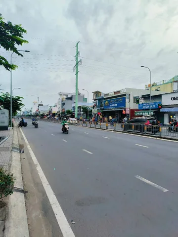 MT , TÂN KỲ TÂN QUÝ, NHÀ 4 TẦNG, DT: 178m² full thổ cư ngang 5m giá 22 tỷ tại Phường Bình Hưng Hòa