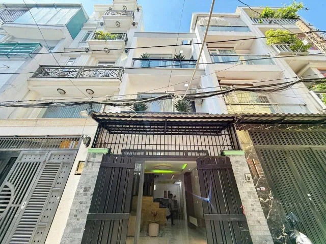 Gần Lotte Mart Gò Vấp giá chưa tới 6 tỷ  Diện tích 53.3m2, Nguyễn Văn Lượng, xây 3 tầng. Hẻm oto, sổ sẵn