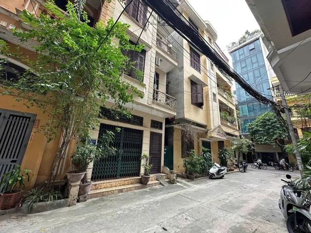 Phố kim mã,bđ, biệt thự đẹp giá đầu tư, phân lô 3 thoáng, ô tô tránh đỗ, 100m2+4t+mt 5,72m=40,5 tỷ