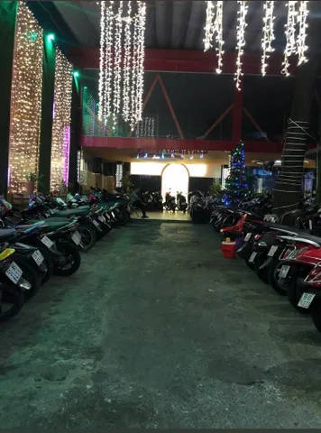 Bán nhà Gấp 2 Tầng MT Trịnh Đình Thảo Tân Phú