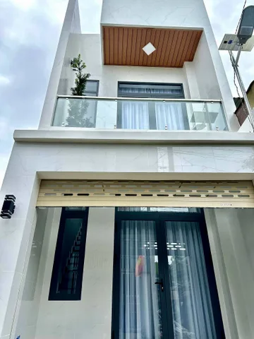 Nhà khu 8 Phú Hoà cũ (phường Phú Lợi-TP.HCM) đường oto gần bên con kênh chuẩn bị khởi công,vị trí đẹp thoáng dân kín