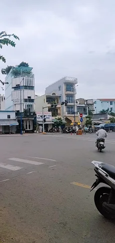 Bán nhà mặt phố Tên Lửa 160m² gần Aeon Mall giá 22 tỷ  thang máy 5 tầng đầy nội thất