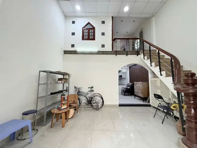 L1578 ⭐️ sát chợ Hạnh Thông Tây, SHR, Vuông, 2 tầng, 5.5x11m, 5.x tỷ