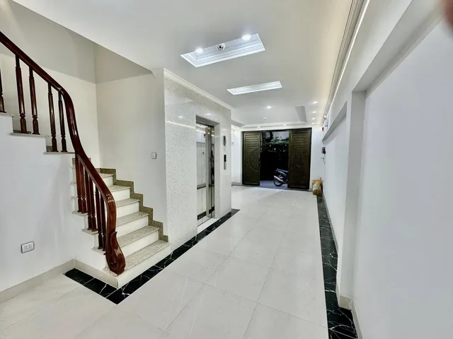 BÁN NHÀ ĐƯỜNG KHƯƠNG ĐÌNH. 60M2 - 6 TẦNG. THANG MÁY.