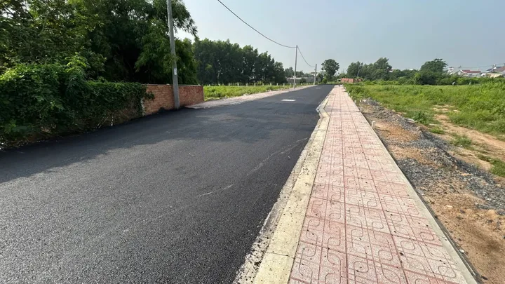Đất kKCN dầu giây mặt tiền đường nhựa kinh doanh buôn bán đa ngành nghề