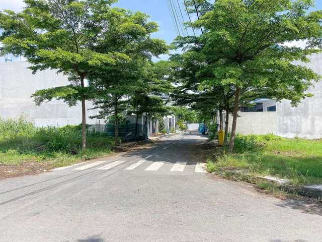 Đất 100m² ngay đầu Làng Bưởi Tân Triều. Chỉ 1,25 tỷ /nền.
Tặng bản vẽ thiết kế nhà khi khách giao dịch đất nền.