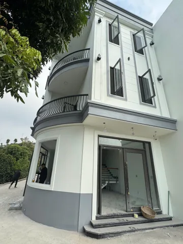 BÁN NHÀ 3 TẦNG NGÕ BÙI THỊ XUÂN GẦN TRƯỜNG CHUYÊN BAN HÒN GAI,PHƯỜNG HẠ LONG