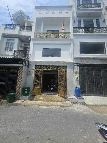 Bán nhà 3 Tầng, Hẻm ôtô, DT: 65m² full thổ cư ngang 4m giá 5.9 tỷ tại Phường Bình Tân
