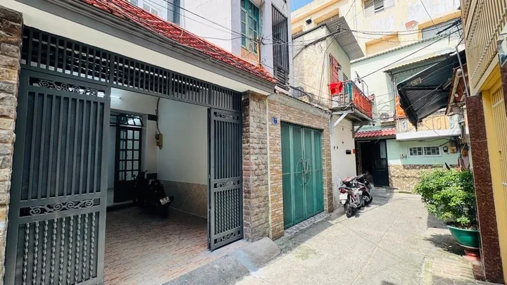 (QUẬN 8) NHÀ ĐẸP 3 TẦNG DƯƠNG BÁ TRẠC, 60M2, NGANG 4M, KHU DCHH, HẺM THÔNG SÁT MẶT TIỀN, 7.6T (TL)