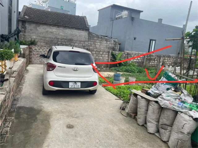 Bán 60 m Hoa động ngang 4.6 ô tô vào tận nơi cách trục thôn 100m. L/h :076.231.9990 e Thúy