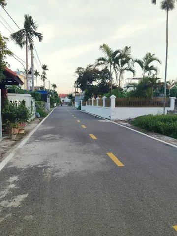 Bán 69 m Lâm Động ngõ 3.5 đến  4 m cách  đường thôn 30 m . L/ h:076.231.9990 e Thúy