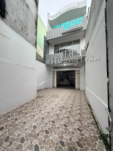 👉25 triệu - CHO THUÊ NHÀ 3 TẦNG MẶT TIỀN ĐƯỜNG 30/4, P. TÂN AN, CẦN THƠ - Có sân đậu xe phía trước siêu rộng