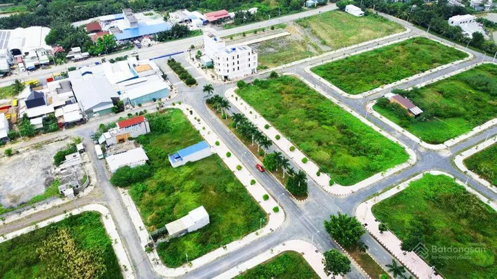 Bán đất 136.2m² ngang 6.7m giá 1 tỷ Xã Tân Lân