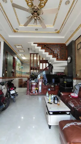 Bán nhà 4 Tầng - Hẻm 8m, DT: 52,9m² ngang 4,6m giá 6.6 tỷ Phường Bình Tân