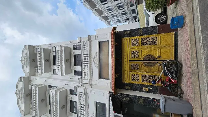 Bán nhà gấp 5 Tầng HXH Lê Trọng Tấn Bình Tân